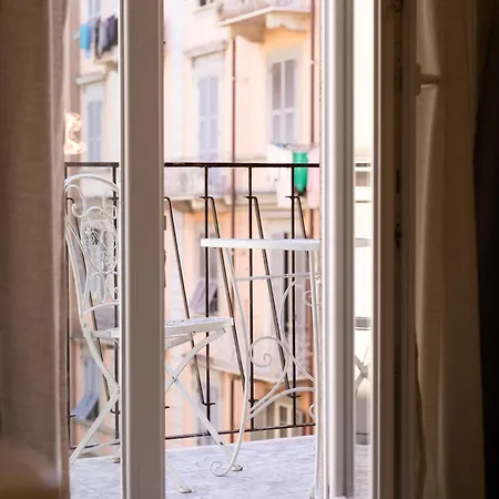 Dharma Luxury Pensión *