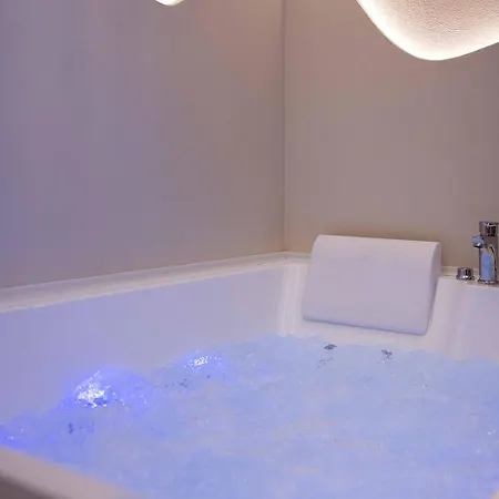Gasthuis Dharma Luxury La Spezia