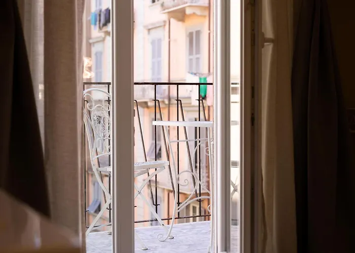 Dharma Luxury Guest house *